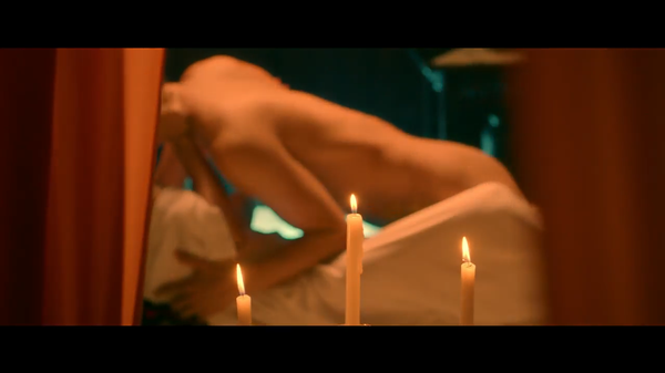 Cảnh nóng bỏng mắt của Thanh Hằng được hé lộ Cảnh nóng bỏng mắt của Thanh Hằng được hé lộ - Sputnik Việt Nam