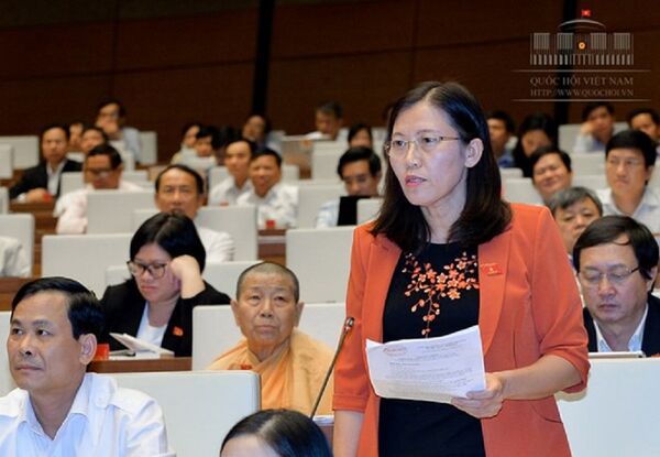 Đại biểu Lê Thị Nga - Chủ nhiệm Ủy ban Tư pháp Quốc hội.  - Sputnik Việt Nam