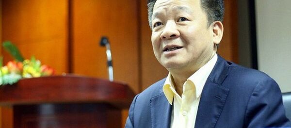 Ông bầu khét tiếng nhất V-League Đỗ Quang Hiển là Chủ tịch HĐQT ngân hàng TMCP Sài Gòn - Hà Nội và Chủ tịch HĐQT Tập đoàn T&T. Ông Hiển cũng đứng tên lãnh đạo cao nhất tại nhiều doanh nghiệp khác như Tổng công ty Bảo hiểm Sài Gòn - Hà Nội, CTCP Chứng khoán Sài Gòn - Hà Nội (SHS)... - Sputnik Việt Nam