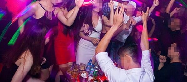 Làm nghề PR bar buộc phải uống nhiều bia rượu - Sputnik Việt Nam