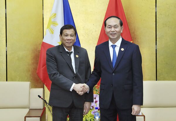 Chủ tịch nước Trần Đại Quang gặp song phương Tổng thống Philippines Rodrigo Duterte - Sputnik Việt Nam