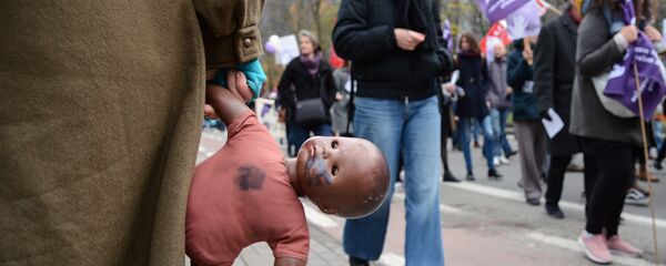 Những người tham gia hành động quốc tế tại Brussels xóa bỏ bạo lực đối với phụ nữ - Sputnik Việt Nam