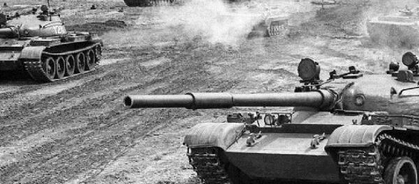 Suốt từ năm 1979 tới nay, T-62 được coi là mẫu xe tăng chủ lực hiện đại nhất của Quân đội Nhân dân Việt Nam. - Sputnik Việt Nam