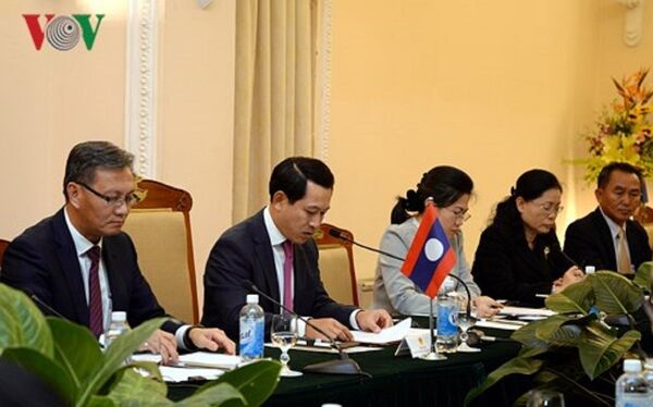 Bộ trưởng Ngoại giao Lào Saleumxay Kommasith (thứ 2 từ trái qua). - Sputnik Việt Nam