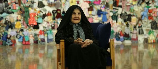 Cụ bà Bibi Hazer Omidvari - Sputnik Việt Nam