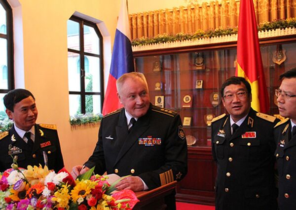Đô đốc Korolev Vladimir Ivanovich, Tư lệnh Hải quân Liên bang Nga đến thăm Việt Nam. - Sputnik Việt Nam