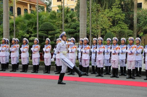 Đô đốc Korolev Vladimir Ivanovich, Tư lệnh Hải quân Liên bang Nga đến thăm Việt Nam. - Sputnik Việt Nam