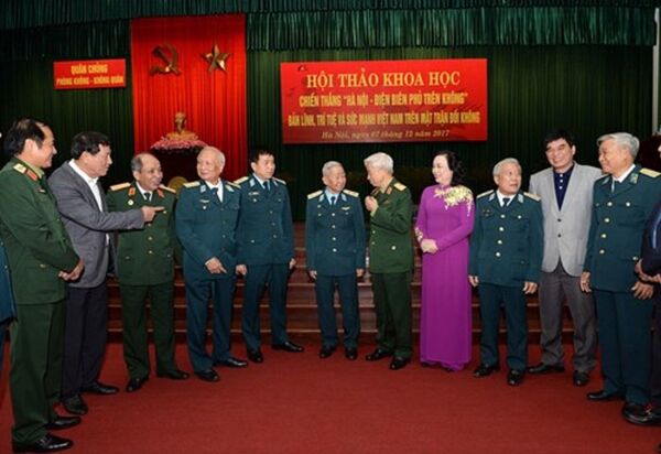 Các đại biểu trao đổi tại hội thảo. - Sputnik Việt Nam