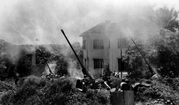 Trận địa cao xạ pháo của Đại đội 4 bảo vệ vùng trời Thủ đô trong 12 ngày đêm tháng 12-1972.  - Sputnik Việt Nam