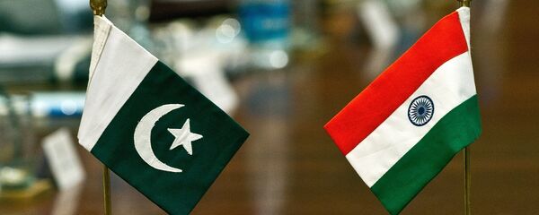 Quốc kỳ Pakistan và Ấn Độ  - Sputnik Việt Nam