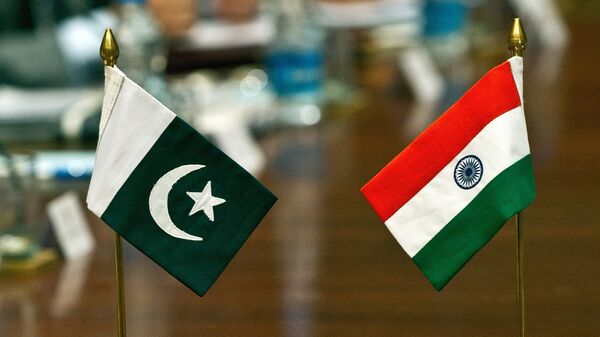 Quốc kỳ Pakistan và Ấn Độ  - Sputnik Việt Nam