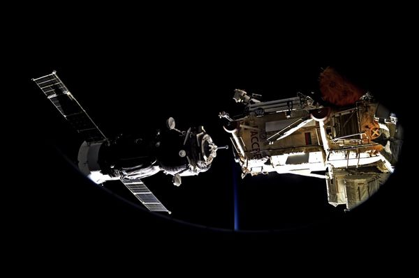 Tàu vũ trụ Soyuz lên trạm ISS - Sputnik Việt Nam