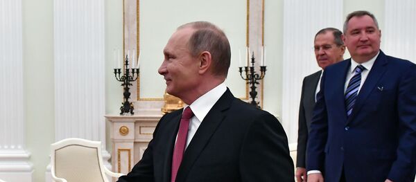 Tổng thống Serbia Aleksandar Vučić với Tổng thống Nga Vladimir Putin - Sputnik Việt Nam