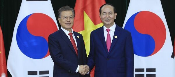 Chủ tịch nước Trần Đại Quang gặp Tổng thống Hàn Quốc Moon Jae-in - Sputnik Việt Nam