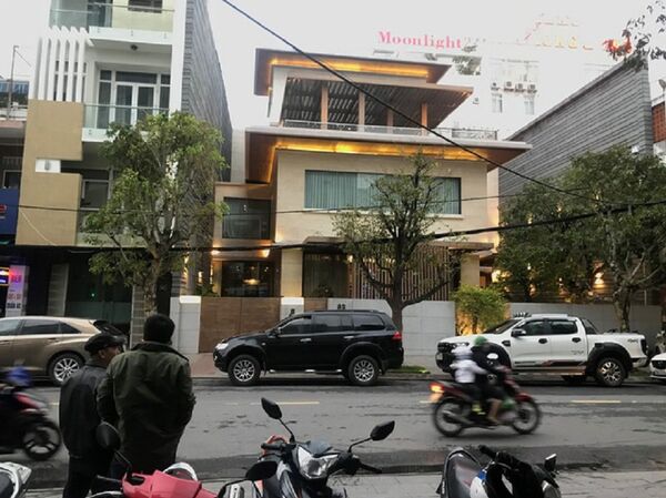 Khám xét nhà ông Vũ 'nhôm' Khám xét nhà ông Vũ 'nhôm' - Sputnik Việt Nam