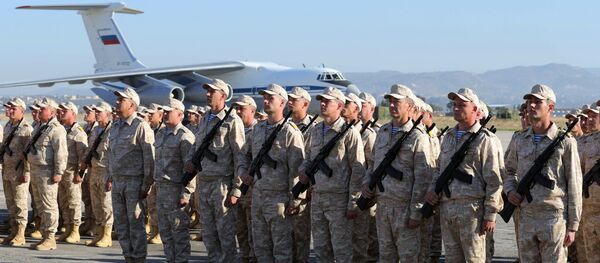 Tổng thống Nga Vladimir Putin tới thăm căn cứ không quân Hmeymim - Sputnik Việt Nam