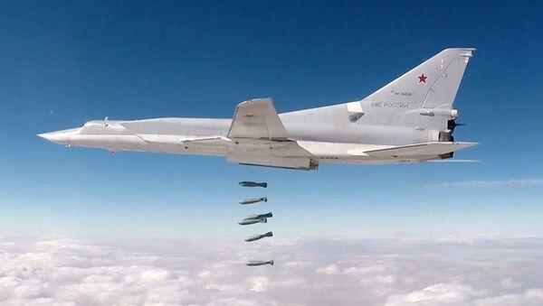 Máy bay ném bom hiện đại Tu-22M3 - Sputnik Việt Nam