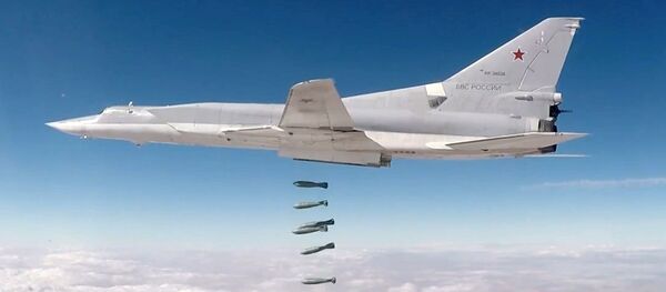 Máy bay ném bom hiện đại Tu-22M3 - Sputnik Việt Nam