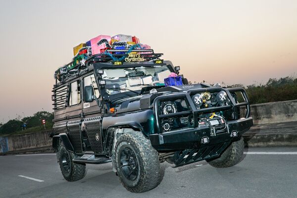 UAZ đón giáng sinh ở Việt Nam - Sputnik Việt Nam