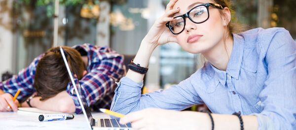 Уставшие офисные работники - Sputnik Việt Nam