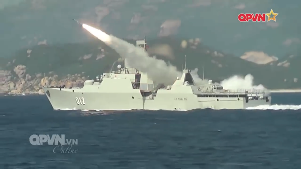 Tên lửa Việt Nam khai hỏa - Sputnik Việt Nam