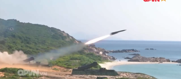 Tên lửa Hải quân Việt Nam khai hỏa Tên lửa Hải quân Việt Nam khai hỏa - Sputnik Việt Nam