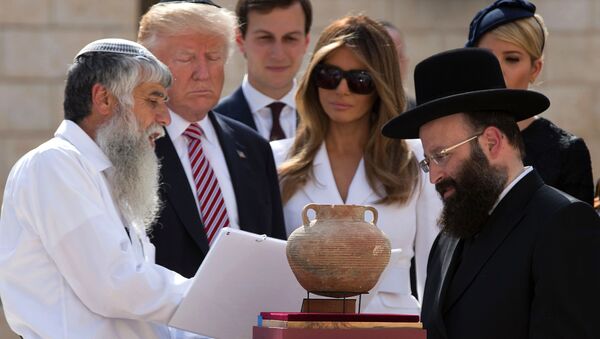 Donald Trump ở gần tường Than khóc tại Jerusalem - Sputnik Việt Nam