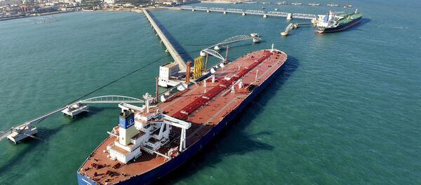 tàu Trung Quốc đang chuyển dầu  - Sputnik Việt Nam