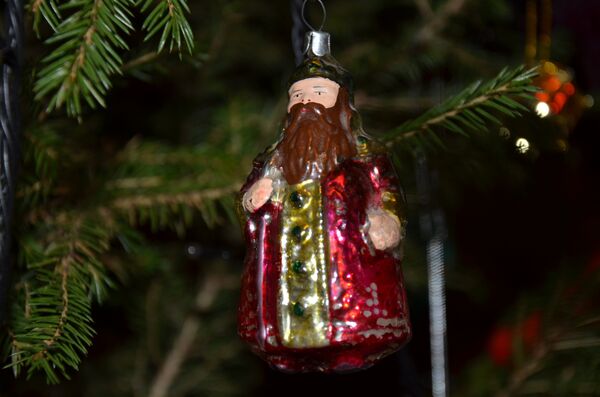 đồ chơi trang trí cây thông Liên Xô - Tsar Saltan - Sputnik Việt Nam