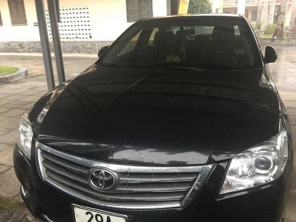 Chiếc Camry được ông Lâm gửi lại tại địa chỉ 113 Trần Duy Hưng, Cầu Giấy, Hà Nội - Sputnik Việt Nam