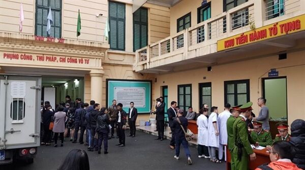 Ngoài phòng xử án Ngoài phòng xử án - Sputnik Việt Nam