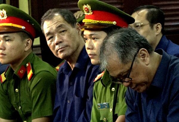 Các bị cáo trước phiên xử - Sputnik Việt Nam