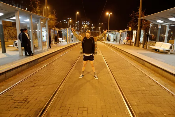 Thành viên của flashmob No Pants Subway Ride ở Jerusalem Thành viên của flashmob No Pants Subway Ride ở Jerusalem - Sputnik Việt Nam