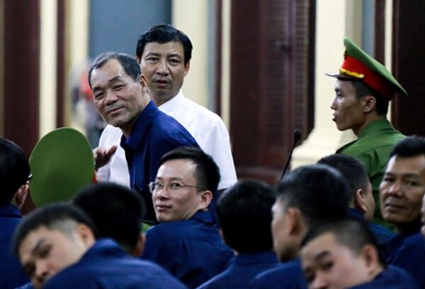 Các bị cáo tại tòa - Sputnik Việt Nam