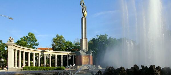 Đài tưởng niệm những người lính Liên Xô ở Vienna - Sputnik Việt Nam