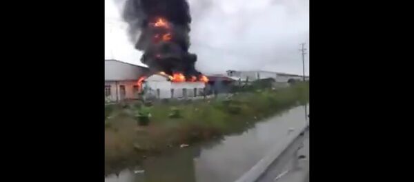 Cháy kho hóa chất xưởng may ở Tân Niên - Sputnik Việt Nam