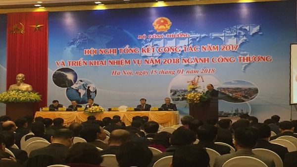 Thủ tướng yêu cầu tiếp tục cải thiện môi trường kinh doanh để tiệm cận chuẩn mực quốc tế - Sputnik Việt Nam