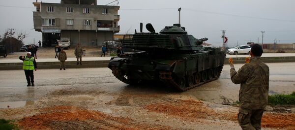 Xe tăng Thổ Nhĩ Kỳ gần biên giới với Syria - Sputnik Việt Nam