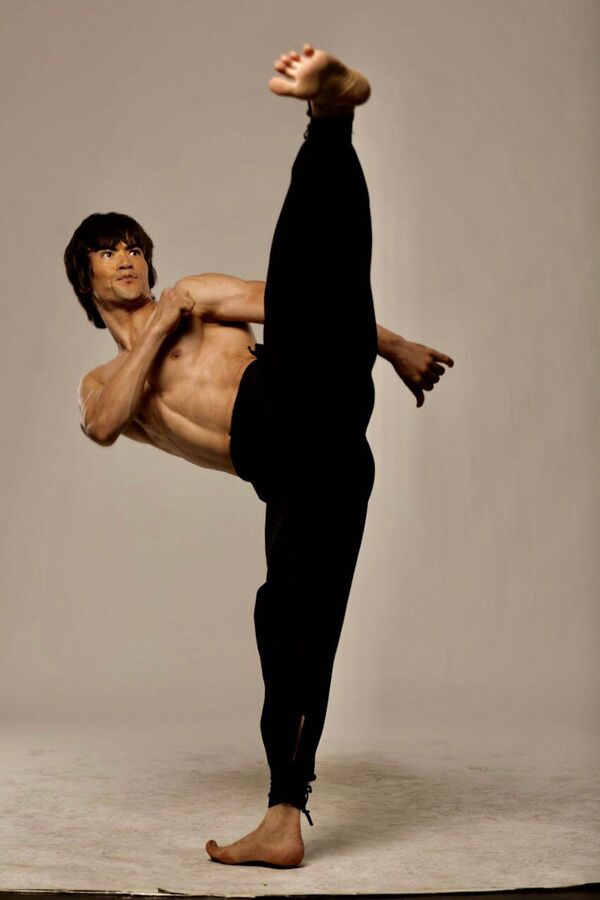 Abbas Alizadeh được gọi là Bruce Lee ( Lý Tiểu Long) của Afghanistan.  - Sputnik Việt Nam