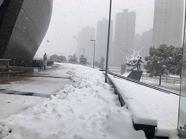 Nhiệt độ tại Thường Châu vào giữa trưa cao hơn 1-2 độ so với buổi sáng, nhưng vẫn rất lạnh. - Sputnik Việt Nam