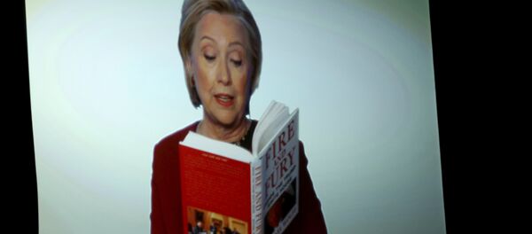 Hillary Clinton nói về phiên bản âm thanh (audio book) cuốn sách Ngọn lửa và sự cuồng nộ: trong Nhà Trắng của Trump của tác giả Michael Wolff - Sputnik Việt Nam