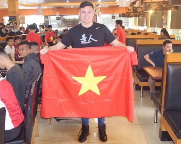 Thủ môn của đội tuyển quốc gia Việt Nam Đặng Văn Lâm Thủ môn của đội tuyển quốc gia Việt Nam Đặng Văn Lâm - Sputnik Việt Nam