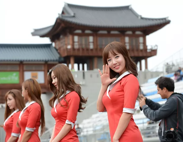 Grid girls trong Grand Prix Formula-1 ở Yonam, Hàn Quốc Grid girls trong Grand Prix Formula-1 ở Yonam, Hàn Quốc - Sputnik Việt Nam