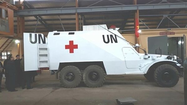 Việt Nam hoán cải xe thiết giáp BTR-152 thành xe cứu thương Việt Nam hoán cải xe thiết giáp BTR-152 thành xe cứu thương - Sputnik Việt Nam