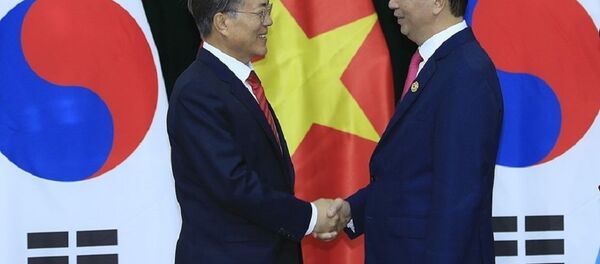 Chủ tịch nước Trần Đại Quang gặp Tổng thống Hàn Quốc Moon Jae-in - Sputnik Việt Nam