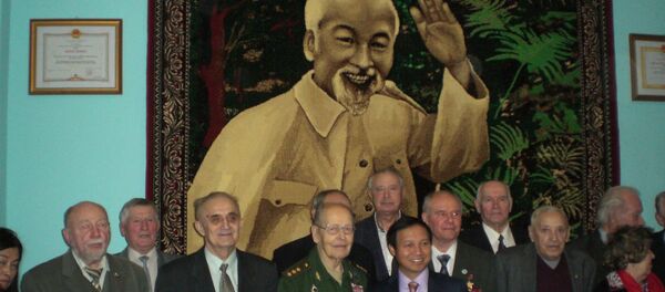 Tân Đại sứ Việt Nam tại Nga Ngô Đức Mạnh khi tiếp đại diện các tổ chức xã hội Nga có mối liên hệ hiệp lực mật thiết nhất với Việt Nam - Sputnik Việt Nam