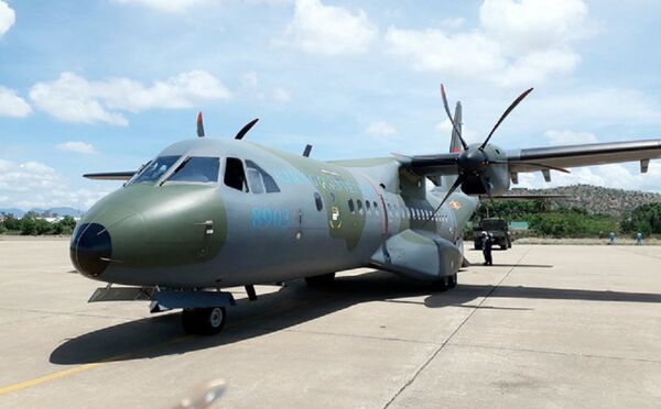 Máy bay vận tải quân sự C-295 của Không quân Việt Nam Máy bay vận tải quân sự C-295 của Không quân Việt Nam - Sputnik Việt Nam