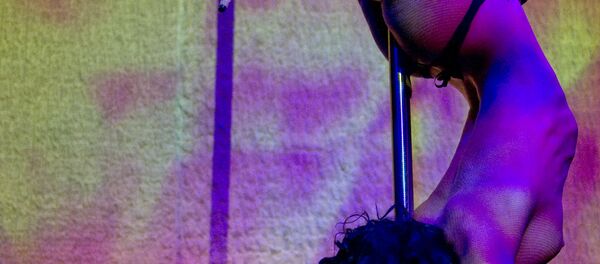 Vũ nữ trong bữa tiệc tại SOHO ROOMS ở Moskva Vũ nữ trong bữa tiệc tại SOHO ROOMS ở Moskva - Sputnik Việt Nam