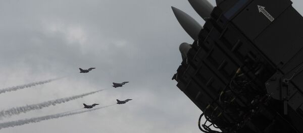 F-16 fighter jets and surface-to-air missile system (File) - Sputnik Việt Nam