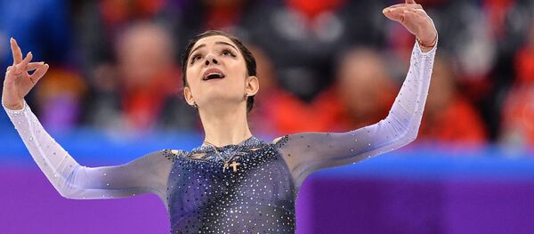 Nữ vận động viên trượt băng nghệ thuật Nga Evgenya Medvedeva tại Thế vận hội ở Pyeongchang - Sputnik Việt Nam